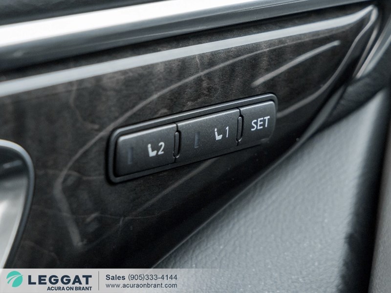 2017 INFINITI Q60 2dr Cpe 3.0t