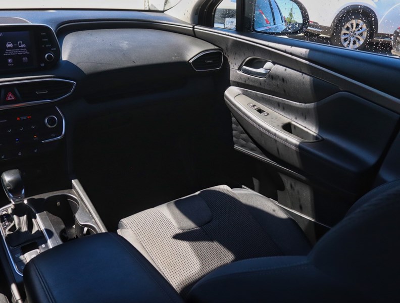 2020 Hyundai Santa Fe 2.4L Essential AWD w/Safety Package