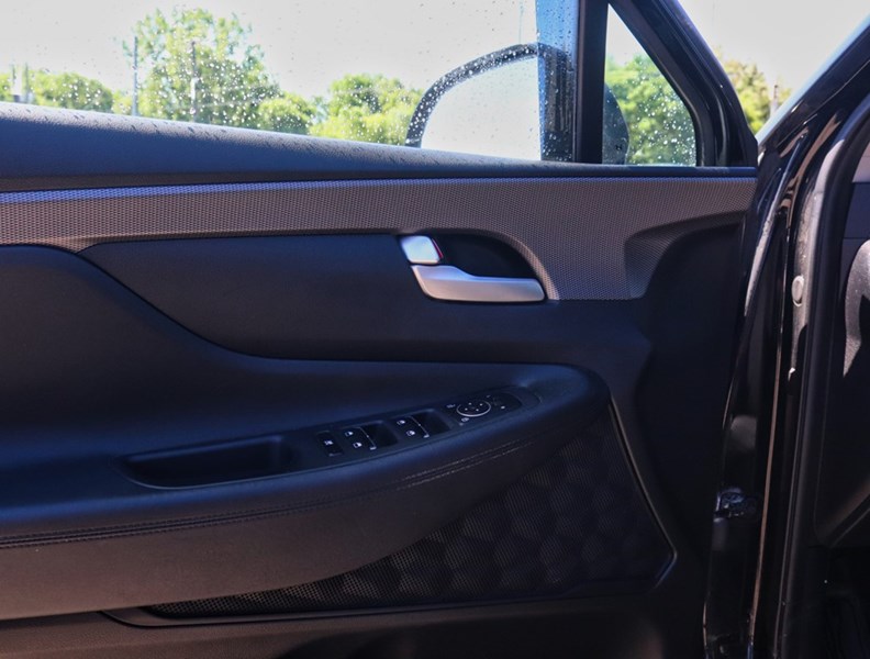 2020 Hyundai Santa Fe 2.4L Essential AWD w/Safety Package
