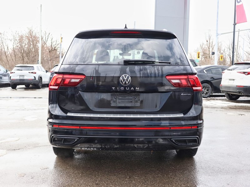 2022 Volkswagen Tiguan Comfortline R-Line Black Edition 4MOTION