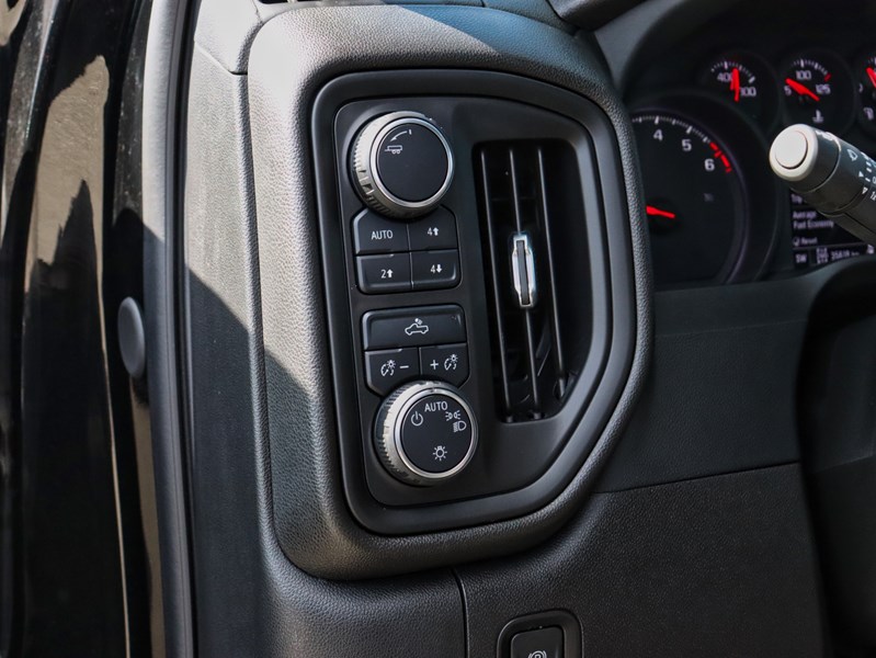 2024 Chevrolet Silverado 1500 4WD Crew Cab 147