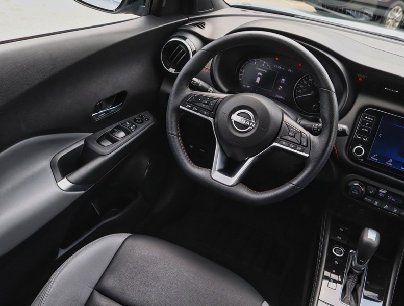 2024 Nissan Kicks SR FWD
