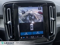 2025 Volvo XC40 B5 AWD Ultra Dark Theme