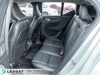 2025 Volvo XC40 B5 AWD Ultra Dark Theme