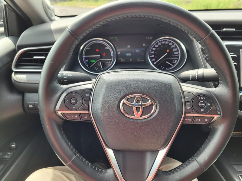 2020 Toyota Camry Hybrid Hybrid XLE Auto