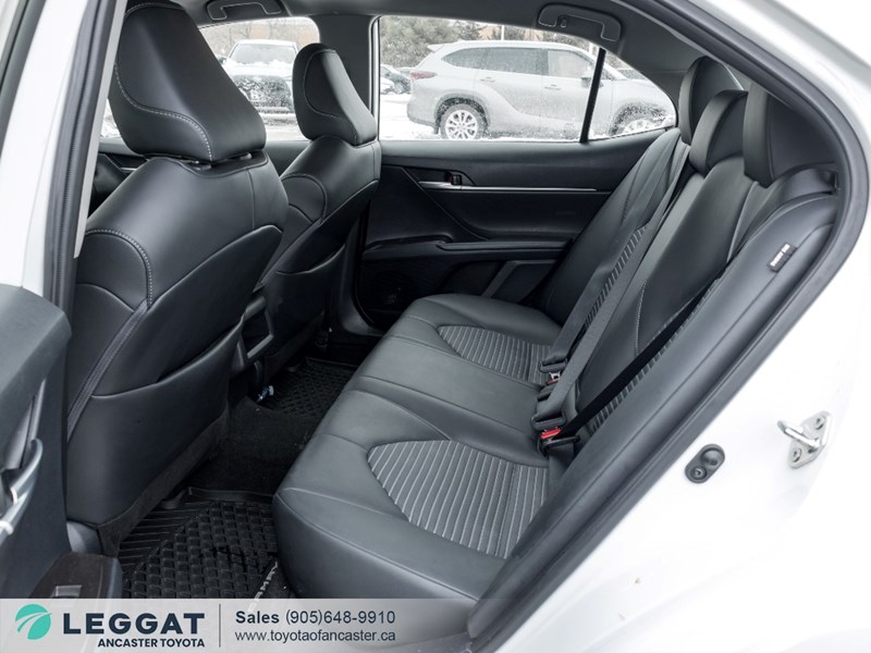 2024 Toyota Camry SE Auto