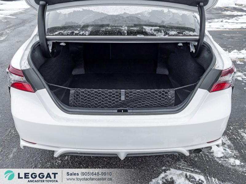 2024 Toyota Camry SE Auto