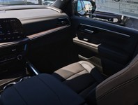 2026 Chevrolet Suburban 4WD 4dr LT