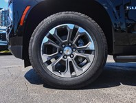 2026 Chevrolet Suburban 4WD 4dr LT