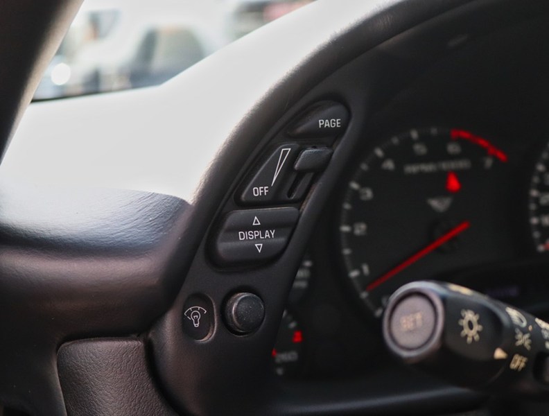 2004 Chevrolet Corvette 2dr Convertible