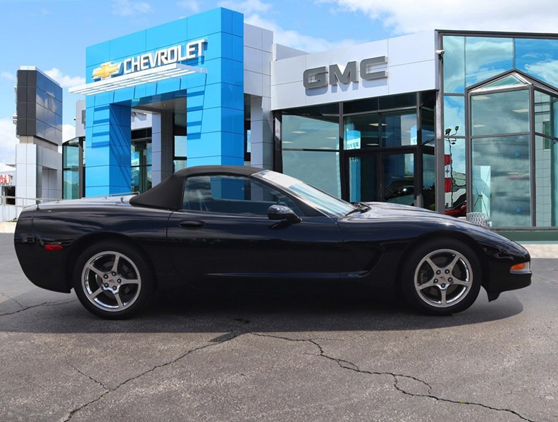 2004 Chevrolet Corvette 2dr Convertible