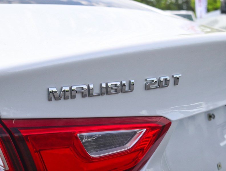 2018 Chevrolet Malibu 4dr Sdn Premier w/2LZ