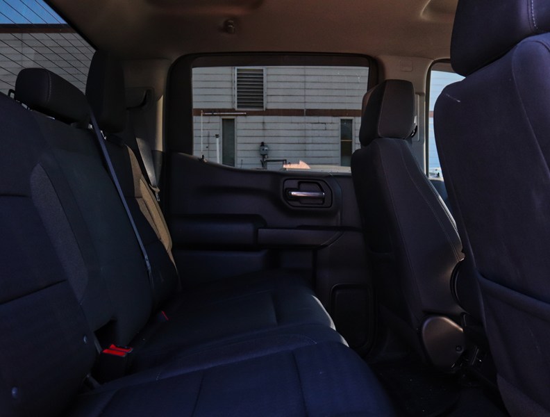 2022 Chevrolet Silverado 1500 4WD Crew Cab 147