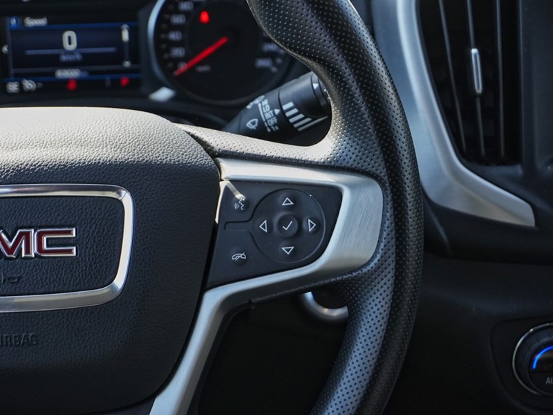 2022 GMC Terrain FWD 4dr SLE