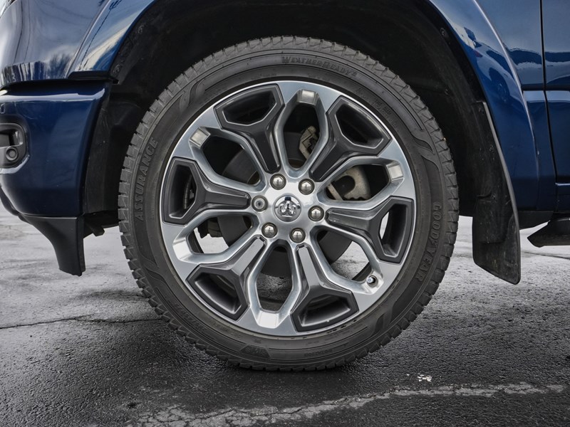 2022 RAM 1500 Limited Longhorn 4x4 Crew Cab 5'7
