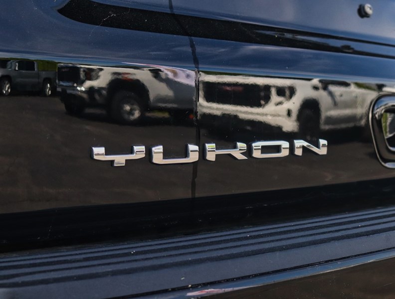 2023 GMC Yukon 4WD 4dr AT4
