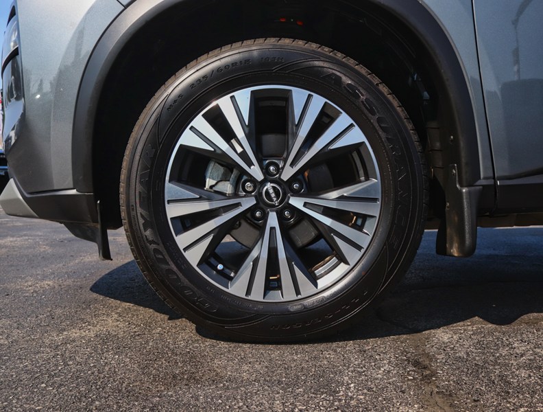 2023 Nissan Rogue AWD SV Moonroof