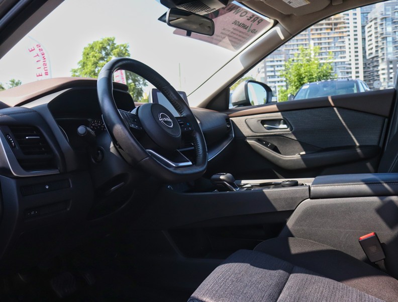 2023 Nissan Rogue AWD SV Moonroof