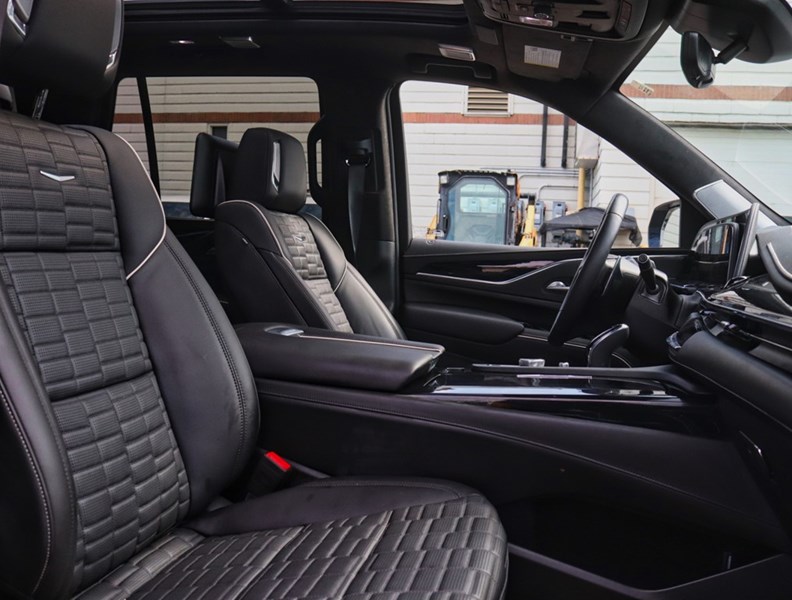 2024 Cadillac Escalade AWD 4dr V-Series