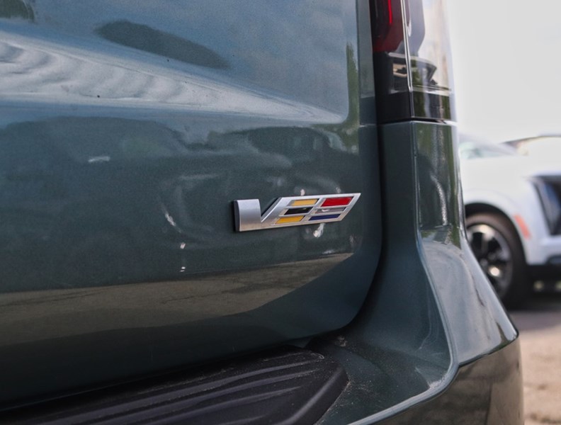 2024 Cadillac Escalade AWD 4dr V-Series