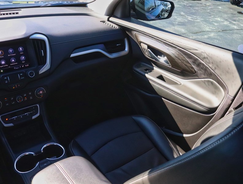 2024 GMC Terrain AWD 4dr SLT