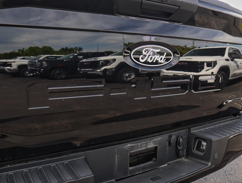 2025 Ford F-150 XLT 4WD SuperCrew 5.5' Box