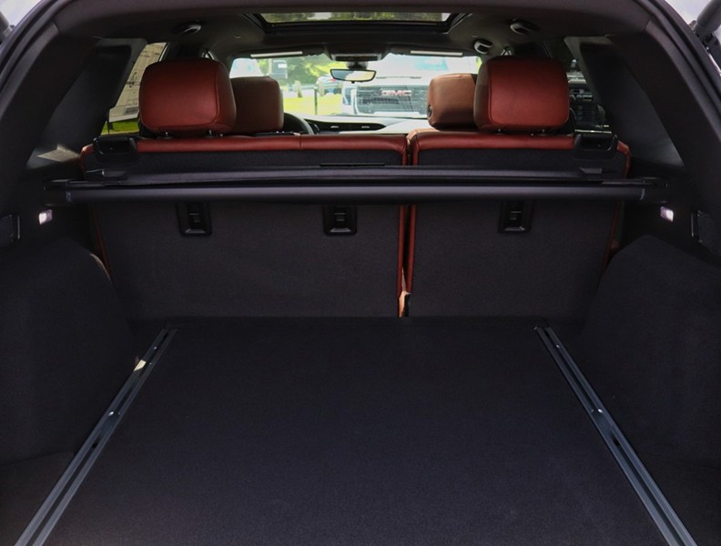 2026 Cadillac XT5 AWD 4dr Premium Luxury