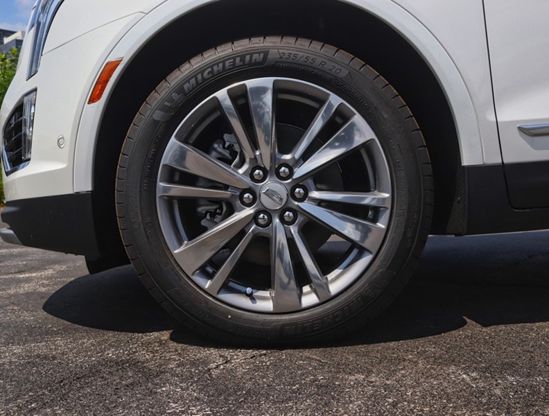 2026 Cadillac XT5 AWD 4dr Premium Luxury