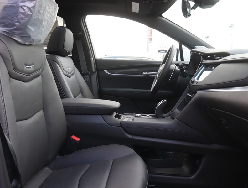 2026 Cadillac XT5 AWD 4dr Sport
