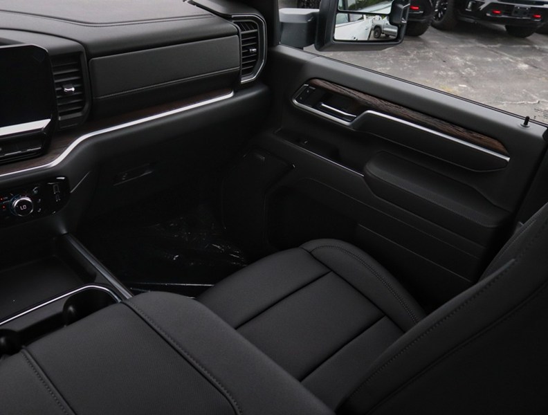 2026 GMC Sierra 2500HD 4WD Crew Cab 159