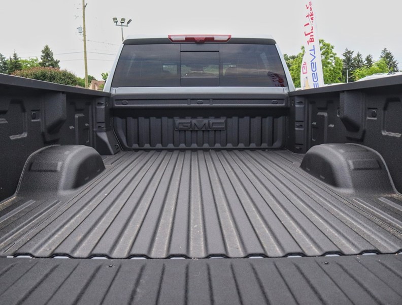 2026 GMC Sierra 3500HD 4WD Crew Cab 172
