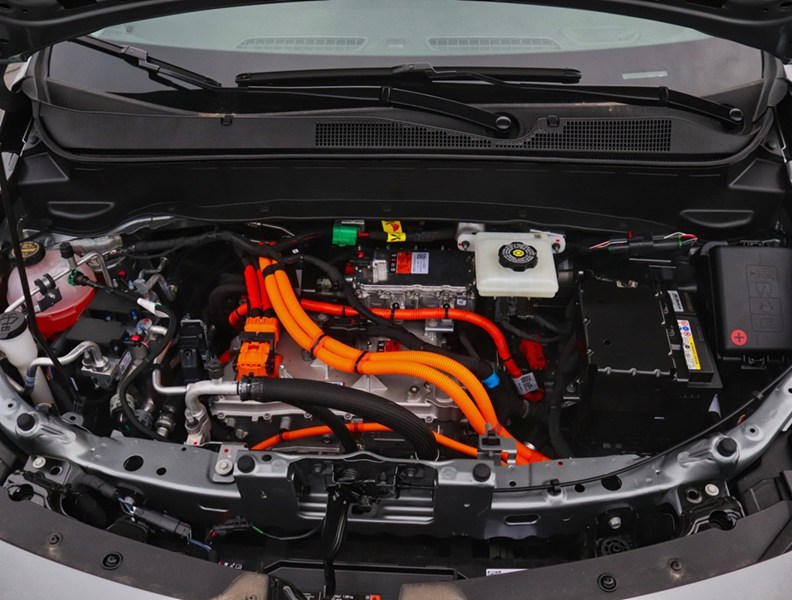 2027 Chevrolet Bolt FWD 4dr LT