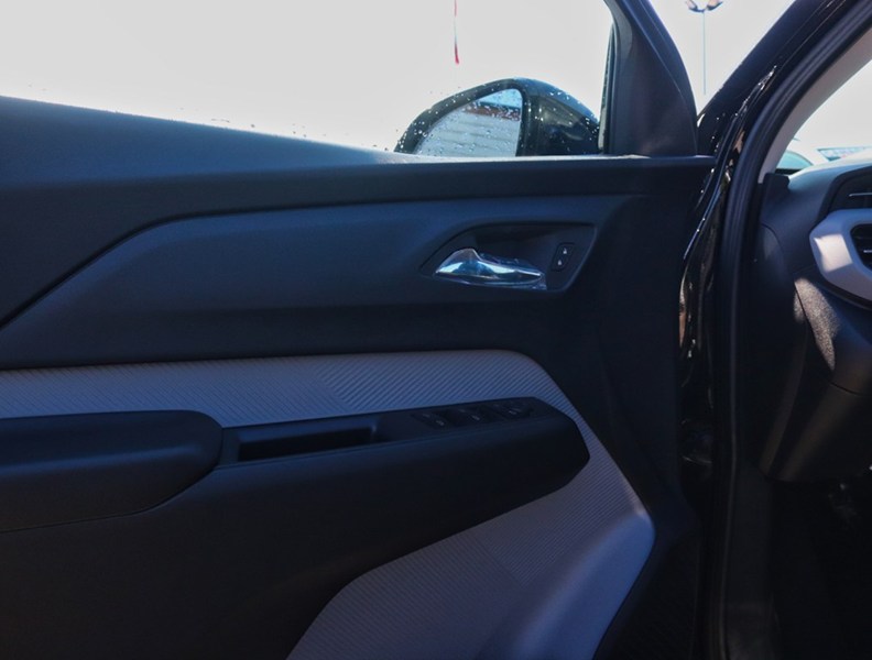 2027 Chevrolet Bolt FWD 4dr LT