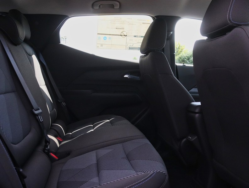 2027 Chevrolet Bolt FWD 4dr LT