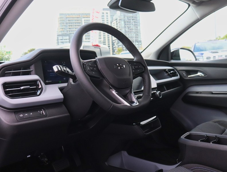 2027 Chevrolet Bolt FWD 4dr LT
