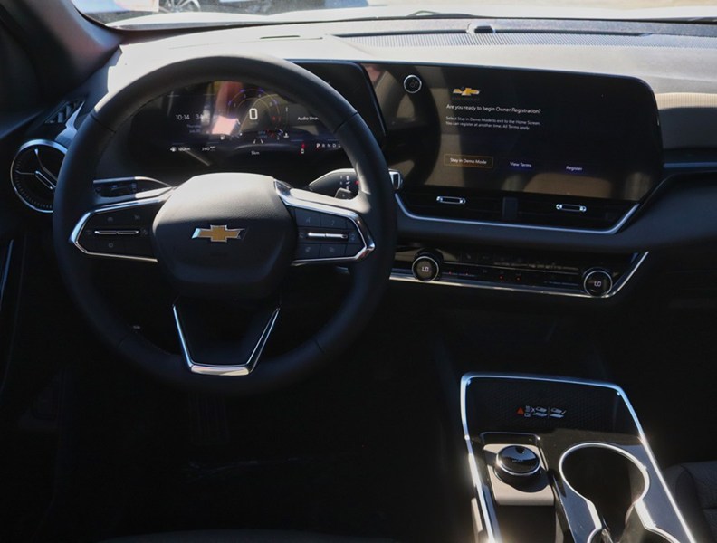 2027 Chevrolet Equinox AWD 4dr LT w/2LT