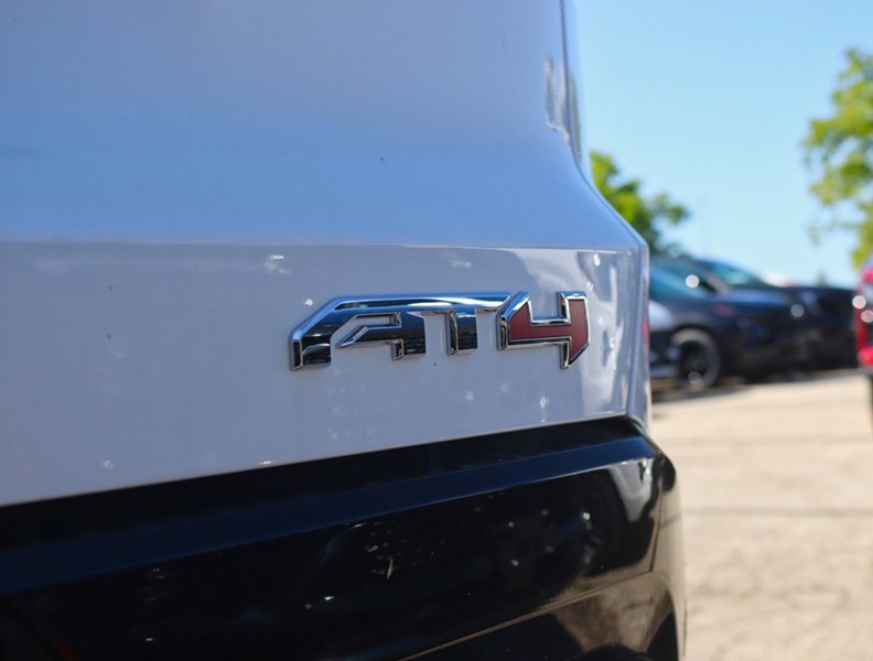 2027 GMC Terrain AWD 4dr AT4