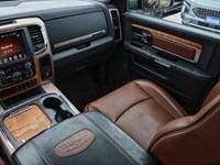 2016 RAM 1500 Laramie Longhorn | 4X4 | 3.0L | ROOF | NAV | 20s