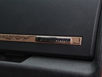 2016 RAM 1500 Laramie Longhorn | 4X4 | 3.0L | ROOF | NAV | 20s