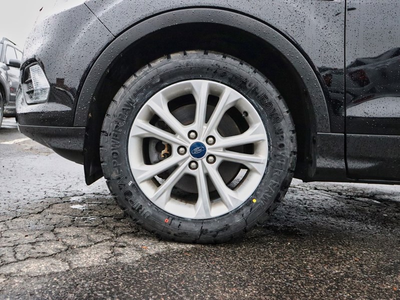 2019 Ford Escape SEL | 4WD | 1.5L | NAV | PWR LIFTGATE | ACTIVE X