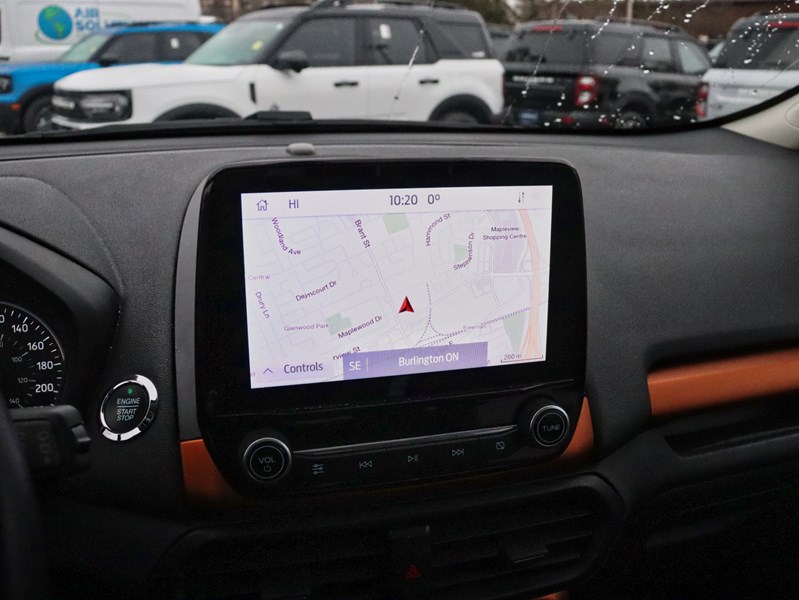 2022 Ford EcoSport SE | 4WD | 2.0L | NAV | REAR CAM | HTD SEATS | 17s