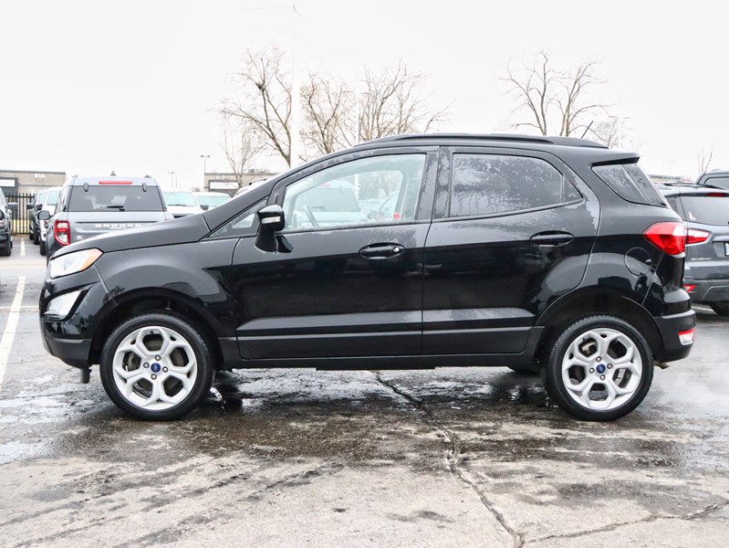 2022 Ford EcoSport SE | 4WD | 2.0L | NAV | REAR CAM | HTD SEATS | 17s