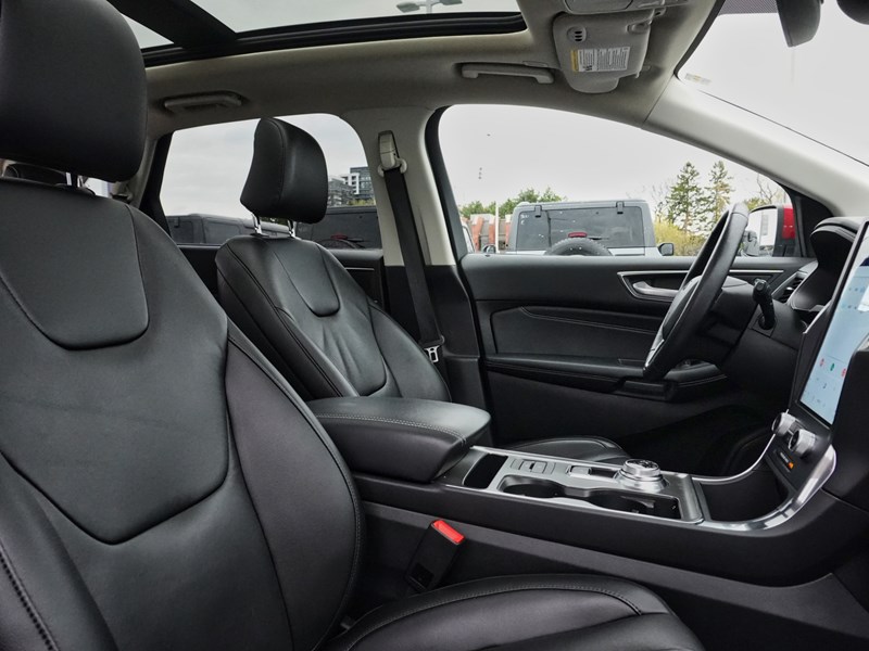 2022 Ford Edge Titanium | AWD | ROOF | HTD STR WHL | B&O | 20s