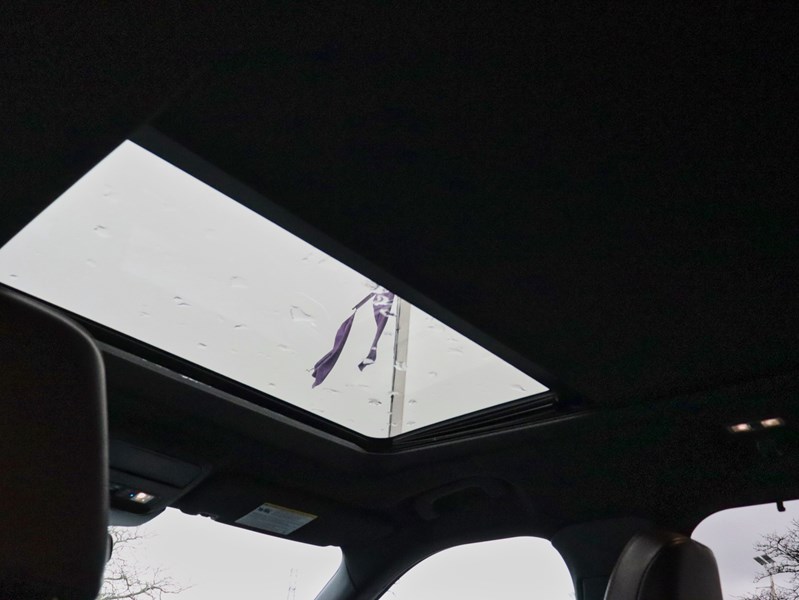 2022 Ford Explorer Platinum | 4WD | 3.0L | TECH PKG | ROOF | NAV |21s