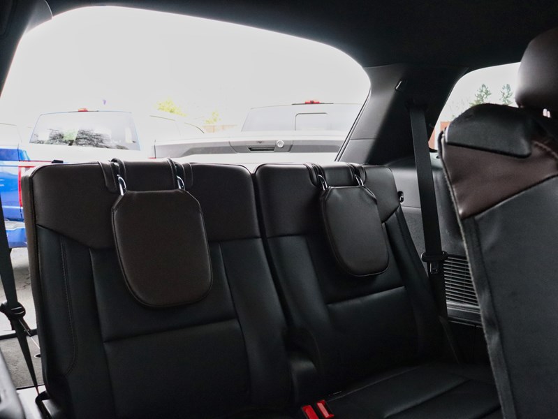 2022 Ford Explorer Platinum | 4WD | 3.0L | TECH PKG | ROOF | NAV |21s