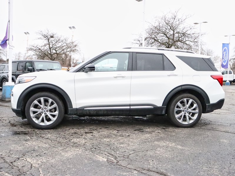 2022 Ford Explorer Platinum | 4WD | 3.0L | TECH PKG | ROOF | NAV |21s