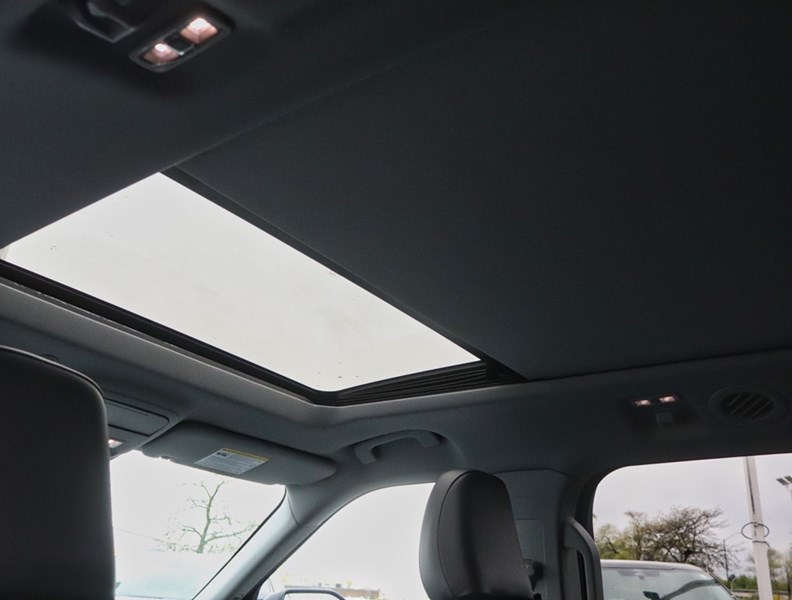 2022 Ford Explorer XLT | 4WD | SPORT PKG | ROOF | NAV | TOW | 20s