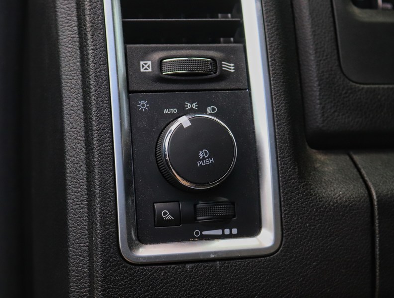 2022 RAM 1500 Classic Warlock | 4X4 | 5.7L |NAV| HTD STR WHL| PREM SOUND