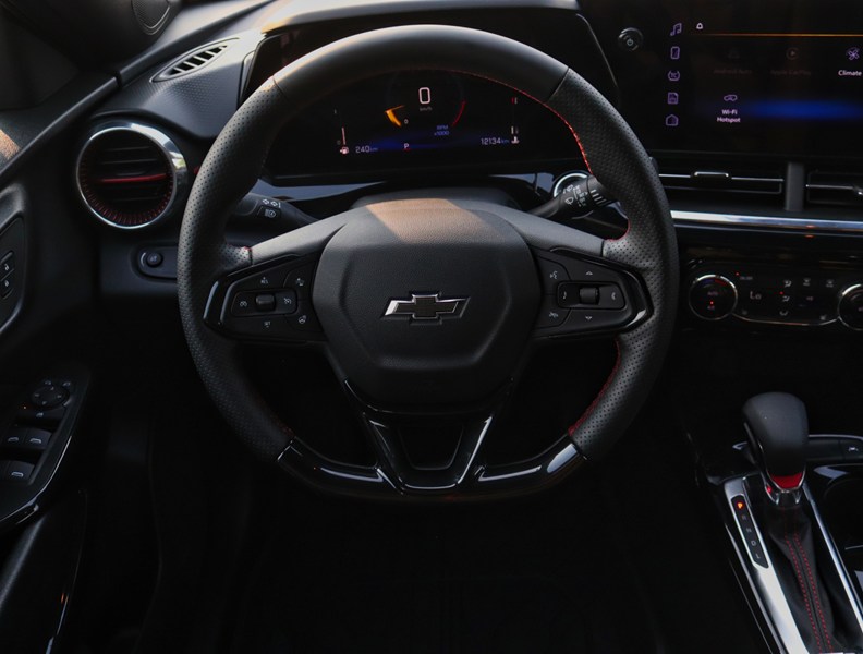 2025 Chevrolet Trax 2RS | 1.2L TURBO | ADPTV CRUISE| BLIS |HTD STR WHL