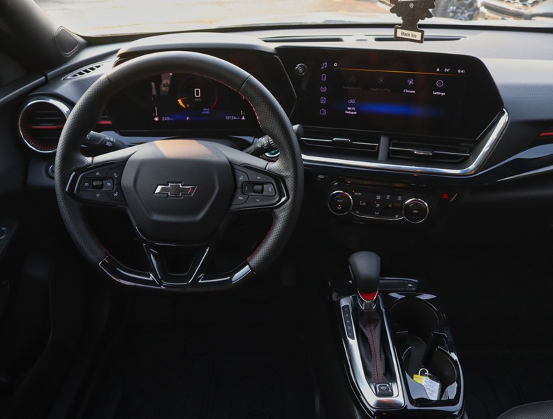 2025 Chevrolet Trax 2RS | 1.2L TURBO | ADPTV CRUISE| BLIS |HTD STR WHL